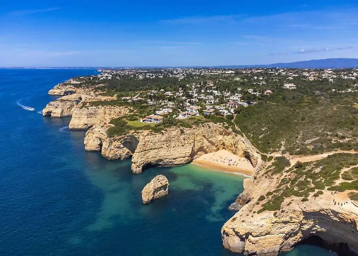 Seaside In Picturesque Nyaraló